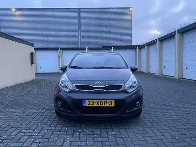 Grijs Occasion 2012 Kia Rio Plus MPV | € 4.300 (Eerlijke prijs)