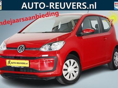 Rood Gebruikt 2017 VW up! take up! Hatchback | € 6.900 (Eerlijke prijs)