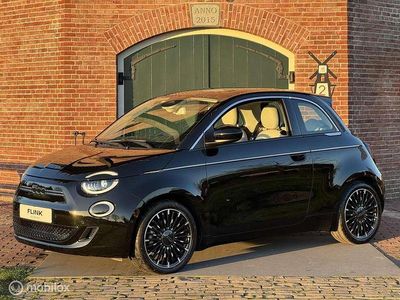 Occasion Fiat 500e La Prima 86 kW (118 PK) 2022 Zwart Hatchback