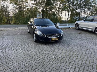 Zwart Occasion 2012 Volvo V60 Stationwagen | € 7.744 (Eerlijke prijs)