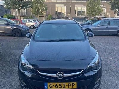 Zwart Gebruikt 2020 Opel Astra Innovation Stationwagen | € 6.000 (Super prijs)