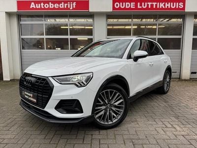 Wit (metallic) Gebruikt 2019 Audi Q3 S-Line SUV | € 29.945 (Eerlijke prijs)