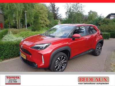 Rood Occasion 2023 Toyota Yaris Cross X-plore SUV | € 27.950 (Eerlijke prijs)