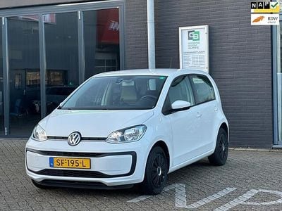 Wit Occasion 2018 VW up! move up! Hatchback | € 6.999 (Goede deal)
