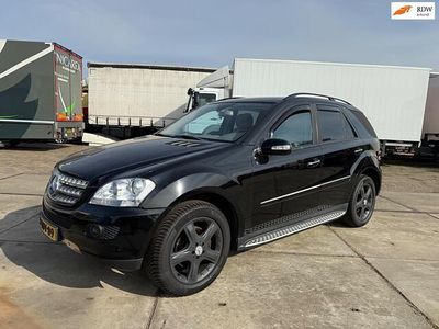 Mercedes 320
