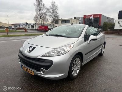 Grijs Gebruikt 2007 Peugeot 207 CC Cabriolet | € 2.950