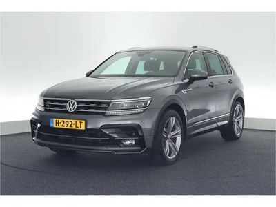 Grijs Occasion 2019 VW Tiguan Highline SUV | € 29.949 (Iets duurder)