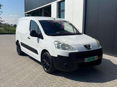 Wit Gebruikt 2009 Peugeot Partner MPV | € 3.000 (Eerlijke prijs)