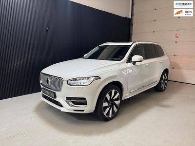 Wit (metallic) Occasion 2024 Volvo XC90 Plus SUV | € 57.950