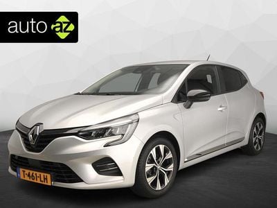 Grijs Occasion 2023 Renault Clio V Evolution Hatchback | € 16.900 (Goede deal)