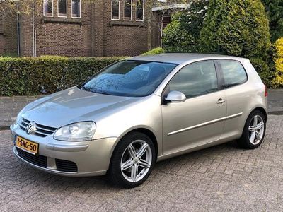 tweedehands VW Golf V 1.4 FSI Trendline 2004 Airco! Parrot! PDC! Goed rijdend! Sportieve auto!