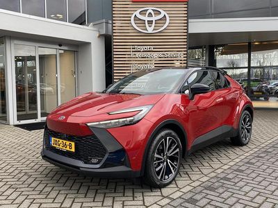 Nieuw Toyota C-HR Executive 2026 Rood SUV