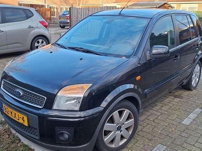 Zwart Gebruikt 2010 Ford Fusion Futura MPV | € 3.650 (Eerlijke prijs)