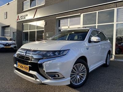 Wit Gebruikt 2020 Mitsubishi Outlander Intense SUV | € 22.900 (Eerlijke prijs)