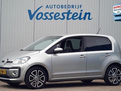 Grijs Occasion 2017 VW up! high up! Hatchback | € 9.950 (Eerlijke prijs)