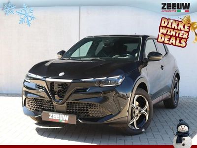 Zwart Nieuw 2025 Alfa Romeo Junior Edizione Speciale SUV | € 39.450