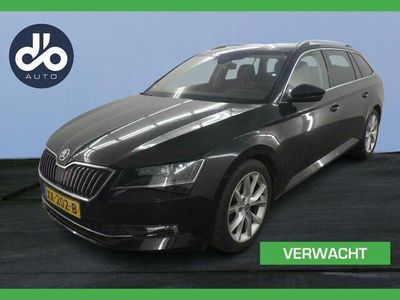 tweedehands Skoda Superb Combi 2.0 TDI 150pk DSG AUTOMAAT Business Edition TREKHAAK + 2000 KG TREKKEN I LED I MEMORY STOEL + LEER/ STOF