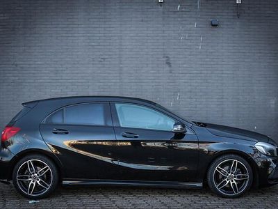 Zwart Occasion 2018 Mercedes A160 Sport Edition Hatchback | € 15.950 (Eerlijke prijs)