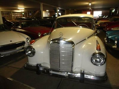 Witwhite Gebruikt 1960 Mercedes 300 Sedan | € 39.750