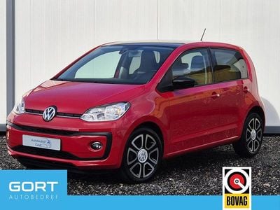 Rood Gebruikt 2019 VW up! Hatchback | € 10.660 (Eerlijke prijs)