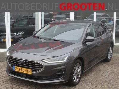 Grijs Gebruikt 2023 Ford Focus Titanium Hatchback | € 16.888 (Eerlijke prijs)