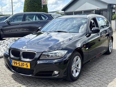 Zwart Gebruikt 2011 BMW 318 Luxury Line Stationwagen | € 7.950 (Iets duurder)
