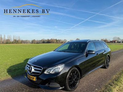 Zwart Occasion 2014 Mercedes E200 Ambition Stationwagen | € 15.900 (Goede deal)