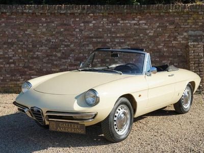 Beige Occasion 1967 Alfa Romeo Spider Cabriolet | € 59.950