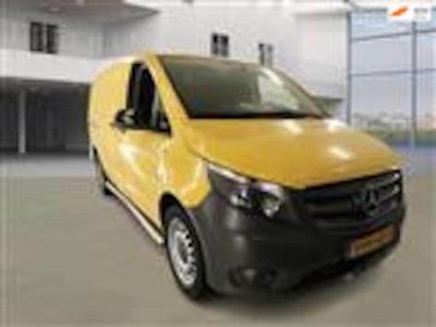 Geel Occasion 2020 Mercedes e-Vito MPV | € 4.999 (Iets duurder)