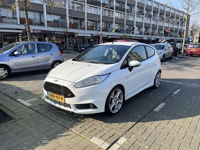 Occasion 2014 Ford Fiesta ST Sedan | € 12.900 (Duur)