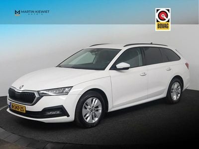 Wit Occasion 2022 Skoda Octavia Business Line Stationwagen | € 13.299 (Goede deal)
