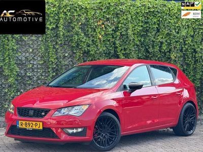 Rood Gebruikt 2015 Seat Leon FR Hatchback | € 13.950 (Eerlijke prijs)
