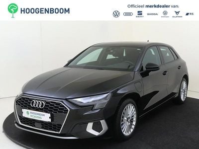 Zwart Gebruikt 2021 Audi A3 Sportback Basis Hatchback | € 24.950 (Goede deal)