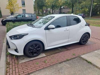 Wit Occasion 2021 Toyota Yaris Active Hatchback | € 16.200 (Eerlijke prijs)