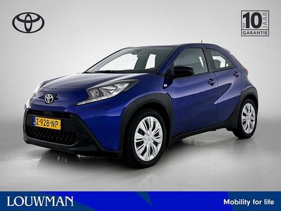 Blauw metallic Gebruikt 2024 Toyota Aygo X Play SUV | € 16.945 (Goede deal)