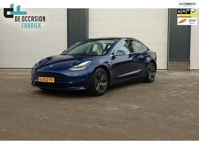 Blauw (metallic) Occasion 2019 Tesla Model 3 Long Range AWD Sedan | € 18.440 (Eerlijke prijs)