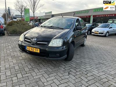 Nissan Almera Tino