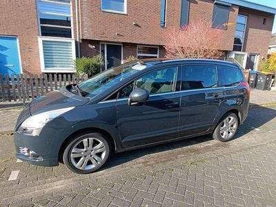 Grijs Gebruikt 2010 Peugeot 5008 MPV | € 3.500 (Iets duurder)