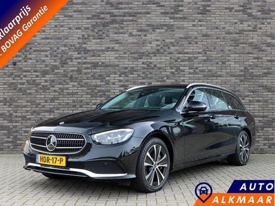 Zwart Gebruikt 2023 Mercedes E300 Luxury Stationwagen | € 42.900 (Super prijs)