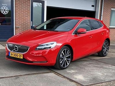 Occasion Volvo V40 Inscription 190 PK (139 kW) 2016 Rood Stationwagen