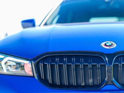 BMW 330e