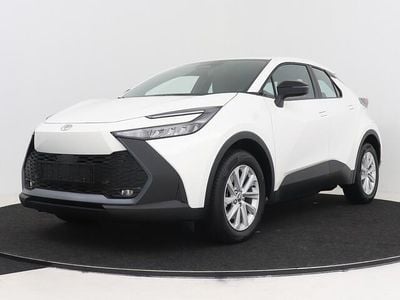 Wit Nieuw 2025 Toyota C-HR Active SUV | € 36.794 (Super prijs)
