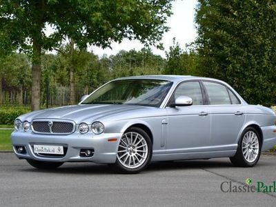 Occasion Jaguar XJ8 Executive 262 PK (192 kW) 2007 Grijs, metallic lak Sedan
