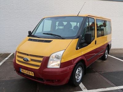 Geel Gebruikt 2012 Ford Tourneo Van | € 5.683