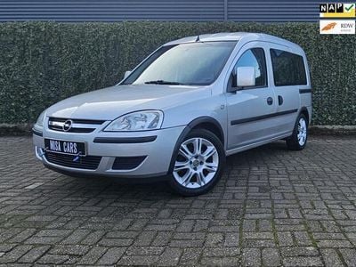 Grijs Gebruikt 2010 Opel Combo Enjoy MPV | € 5.895 (Duur)