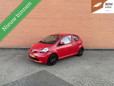 Rood Gebruikt 2007 Toyota Aygo Hatchback | € 1.495 (Goede deal)