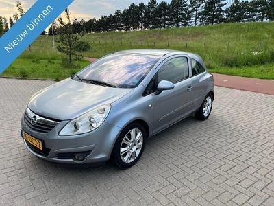 tweedehands Opel Corsa 1.2-16V Essentia 3D