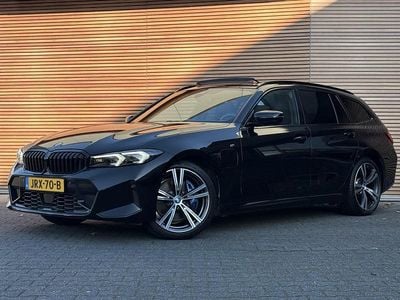 Occasion BMW 330e 2023 Zwart (metallic) Stationwagen
