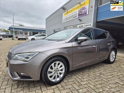 Occasion Seat Leon CONNECT 116 PK (85 kW) 2016 Grijs Hatchback