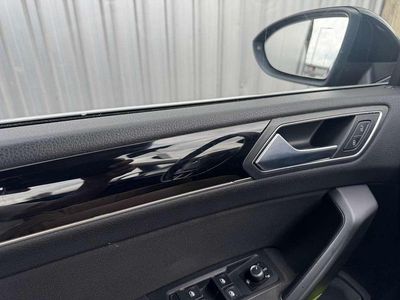 Gebruikt 2017 VW Touran R MPV | € 18.500 (Eerlijke prijs)